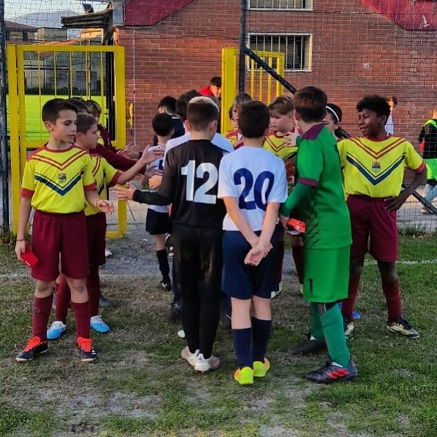 Il “terzo tempo” dei nostri U12 Esordienti B 2013 impegnati in casa contro il Viaccia Calcio.

🔴🟡💪🏻

#malisetiseanosiamonoi
#MLST